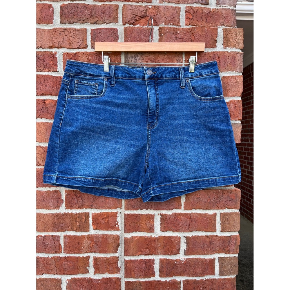 Terra & Sky Womens 18W Denim Shorts Medium Wash Stretch Plus Size TS1610014862MD